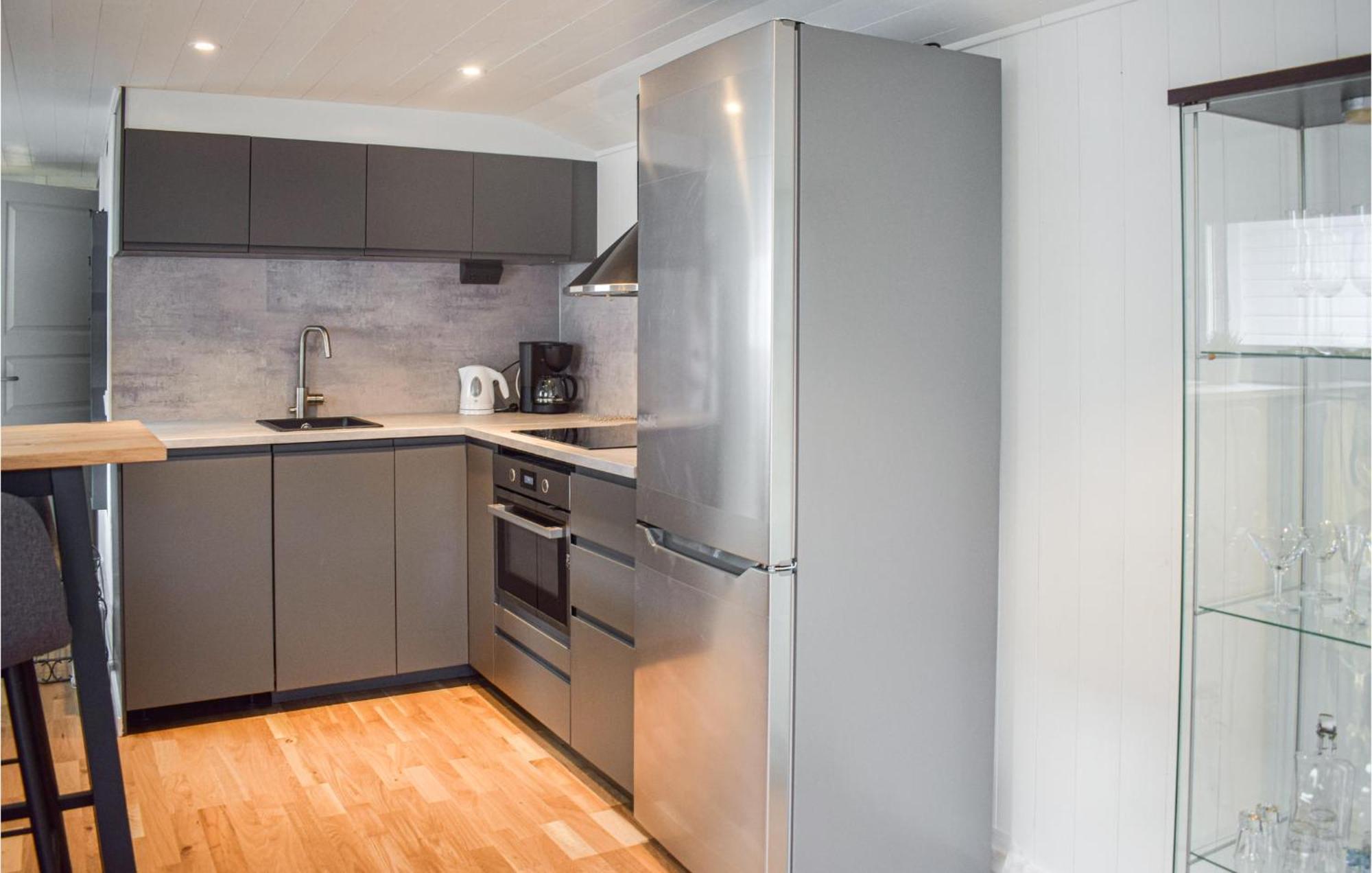 Gorgeous Home In Borgholm With Wifi Екстериор снимка