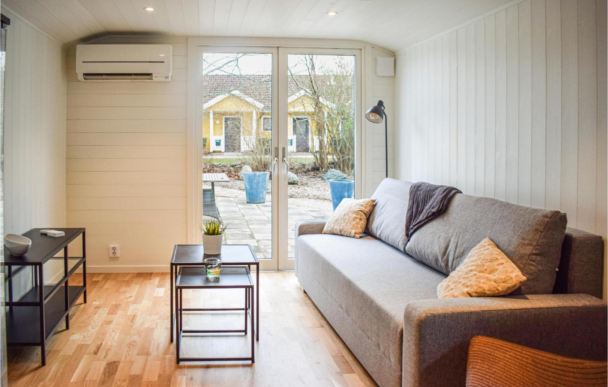 Gorgeous Home In Borgholm With Wifi Екстериор снимка