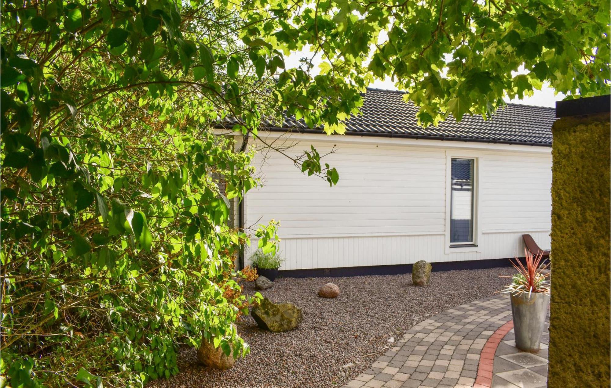 Gorgeous Home In Borgholm With Wifi Екстериор снимка